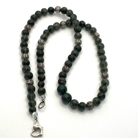 Necklace Artisan Jadeite Stone 18” Silver Clasp - Picture 5 of 6